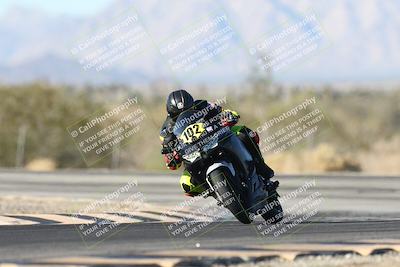 media/Dec-06-2025-CVMA (Sat) [[4a896cc04c]]/Race 9-500-400-350 Supersport/